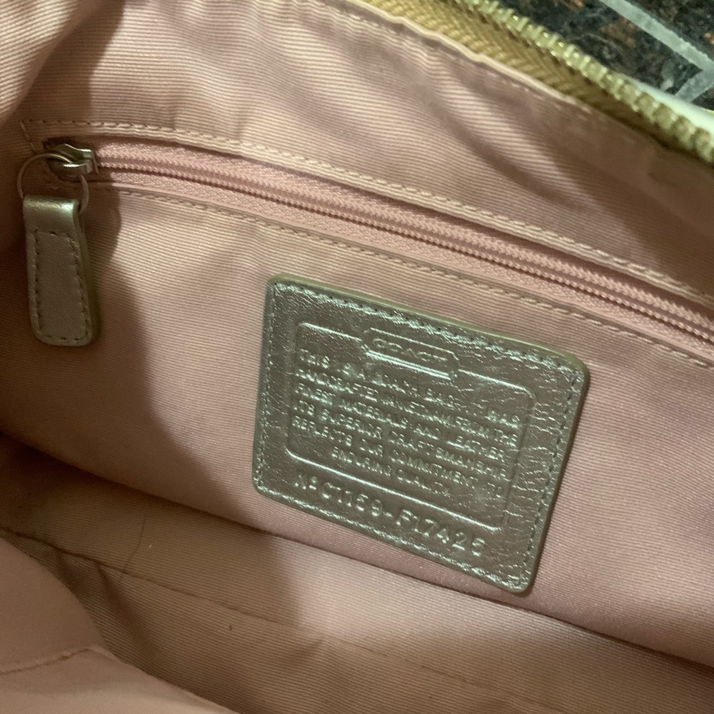 Coach Colorful Designer Women's Bag. - Picture 8 of 8